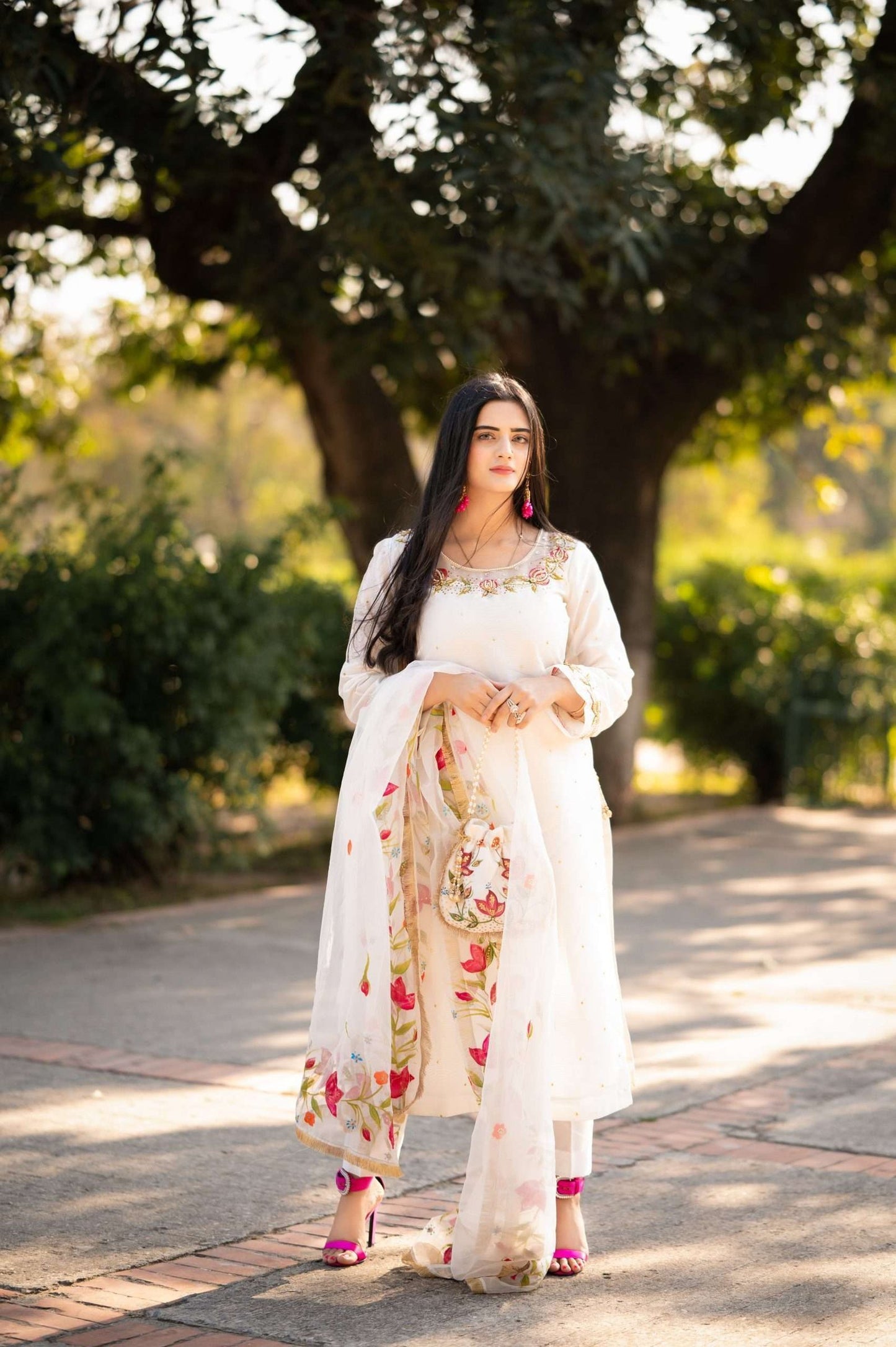 Ethereal white – Sheesha Silk Unstitched